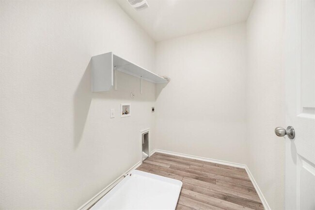Building Photo - 329 Green Egret Wy