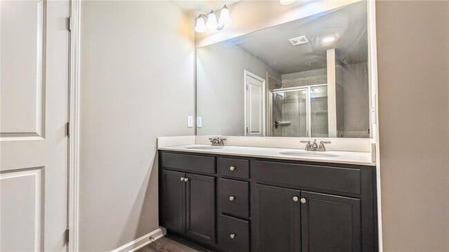 Building Photo - 3668 Acorn Dr