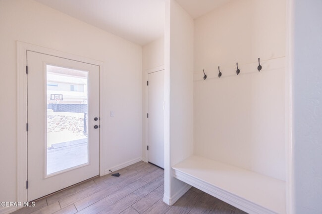 Building Photo - 2725 Mike Price Dr