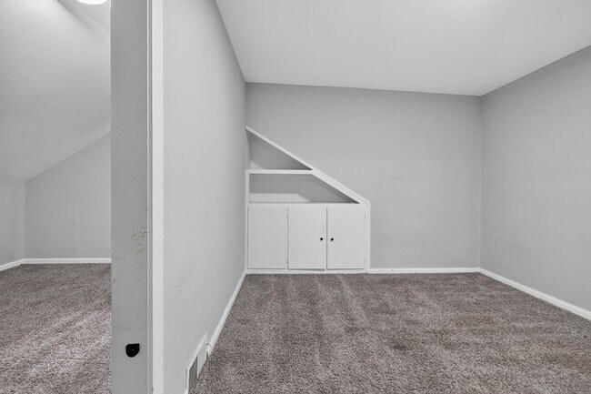 Building Photo - 7945 W 91st St