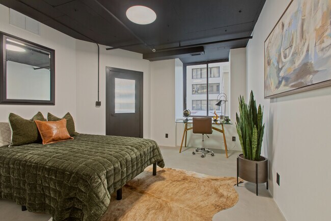 Building Photo - 44 W Broadway