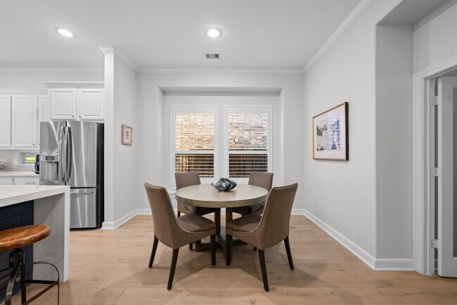 Building Photo - 27 Fury Ranch Pl