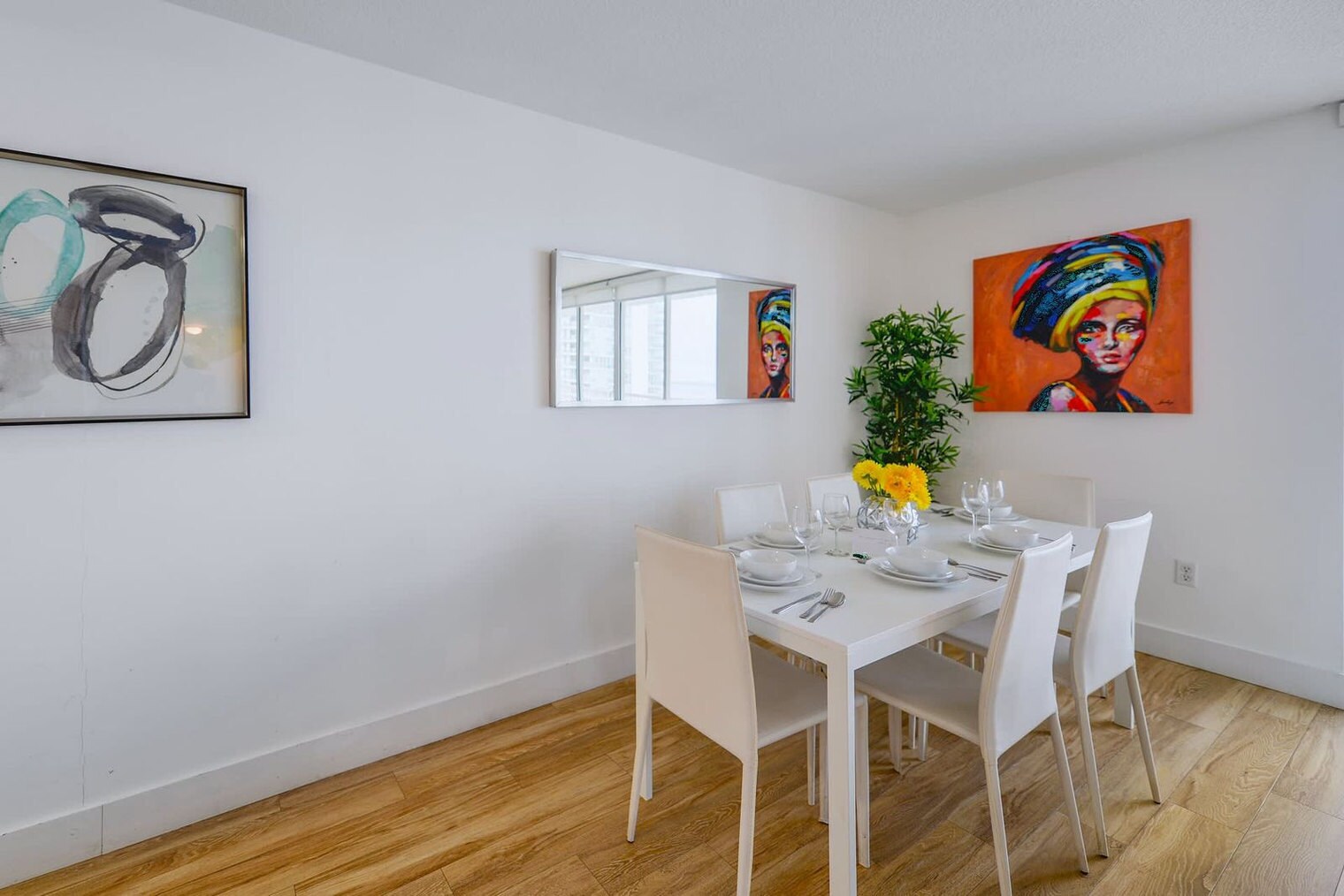 Building Photo - 1 SE 12th St