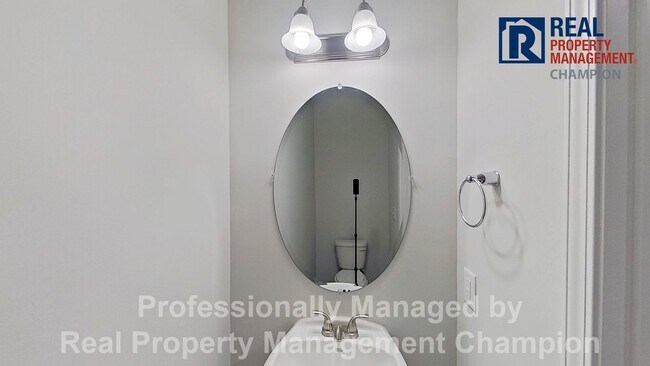 Building Photo - Newly Constructed 3 BD 2.5 BA w/Open Floor Plan