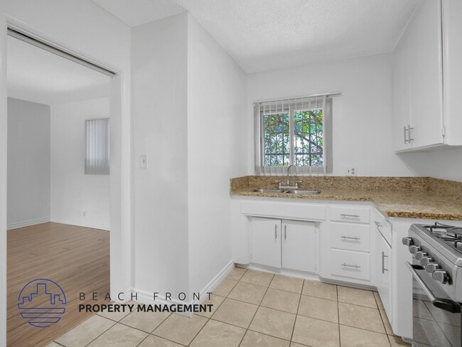 Building Photo - 8910 Sepulveda Eastway