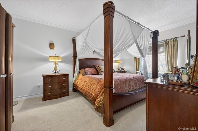 Building Photo - 242 Maple Ave