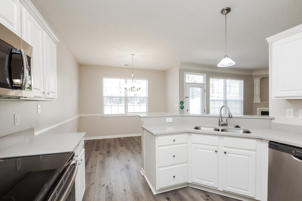 Building Photo - 7021 Chieftain Dr