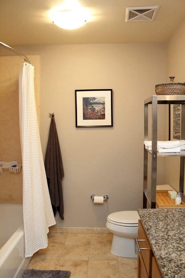 Building Photo - 2335 NW Raleigh St