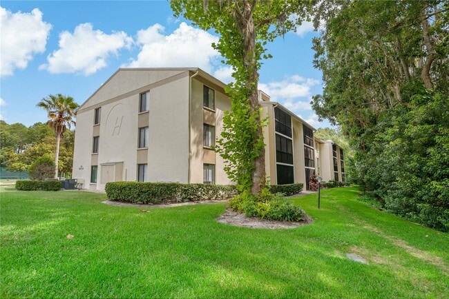 Building Photo - 3161 Lake Pine Way S