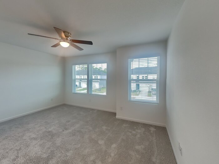 Building Photo - 654 Holly Lks Dr