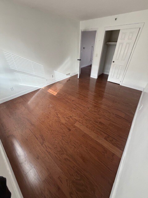 Building Photo - 74 Tennis Plaza Rd