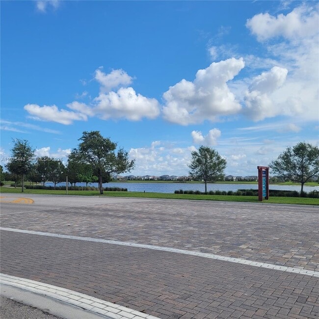 Building Photo - 1200 Sterling Pine Pl