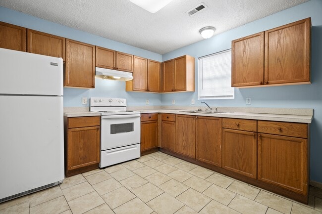 Building Photo - 1318 Harmony St