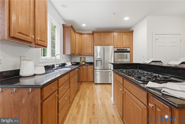 Building Photo - 6806 Thompson Crest Ct