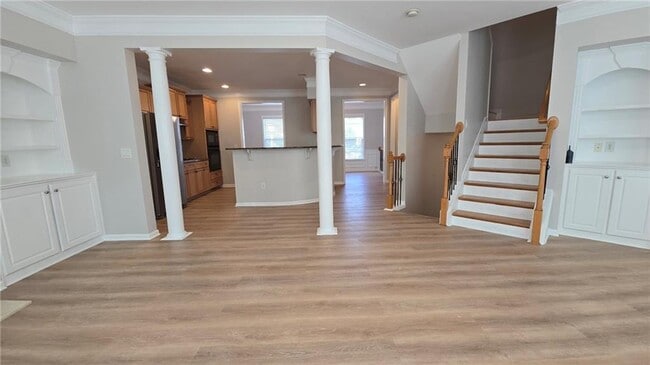 Building Photo - 6099 Prestwood Dr