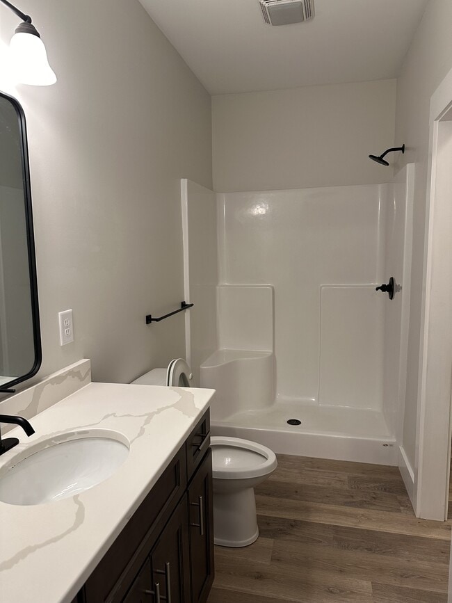 Building Photo - 249 N Carter St