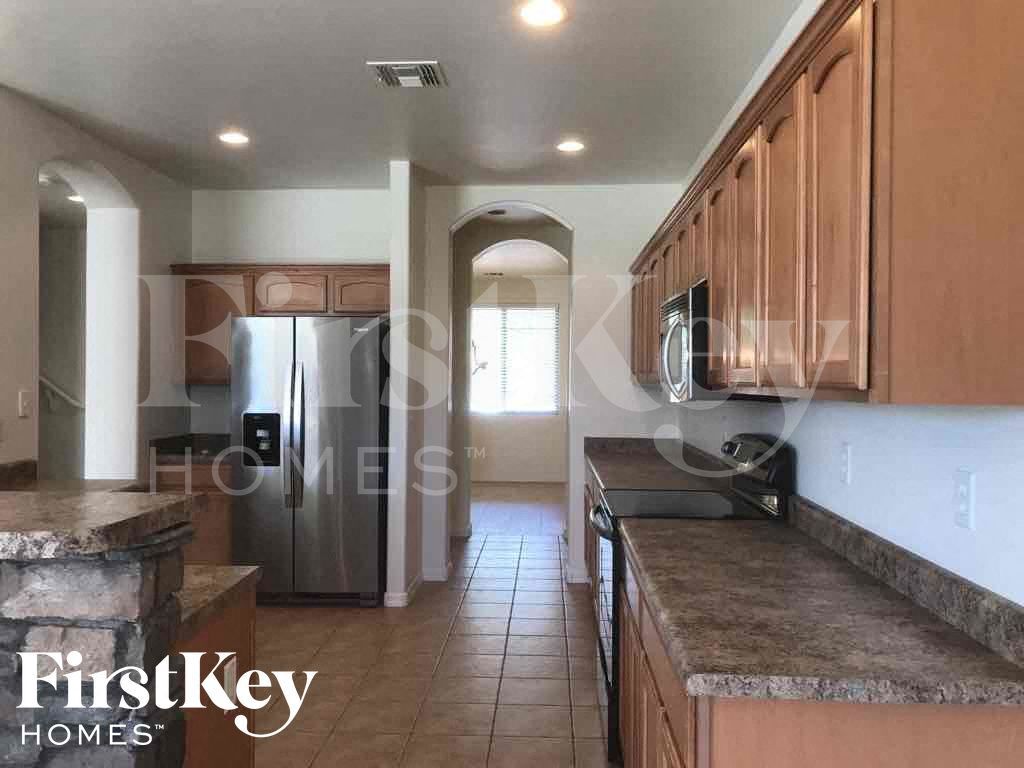 Building Photo - 14495 N 135th Ln