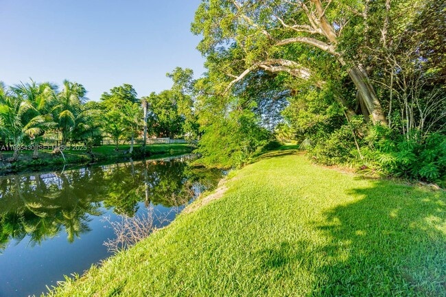 Building Photo - 6290 SW 86th St