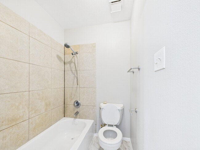 Building Photo - 12642 Ashford Meadow Dr