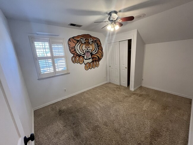 Building Photo - 511 Bluff Dr