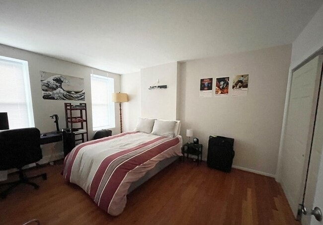 Building Photo - 90 Hammond St