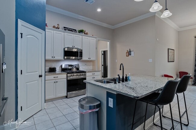 Building Photo - Fully Furnished: Lucien Fields South Shreveport