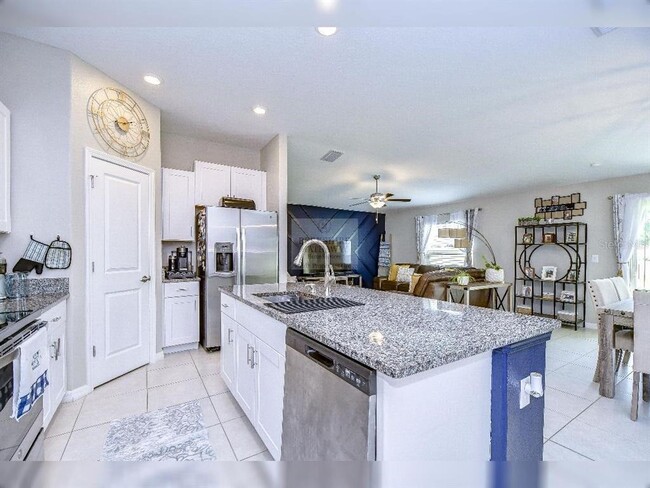 Building Photo - 1412 Tahitian Sunrise Dr