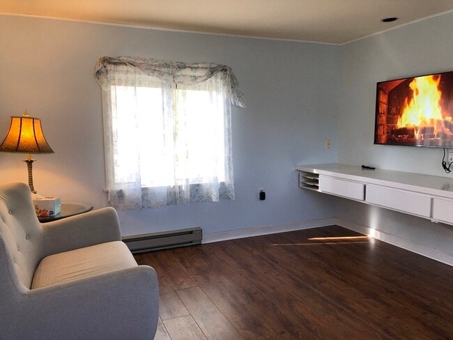 Building Photo - 43 Hillcroft Rd