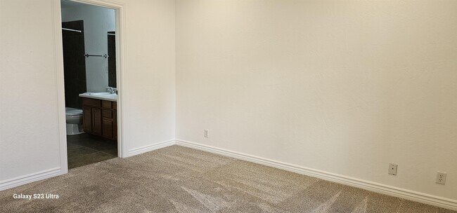 Building Photo - 1471 E Payton Wy