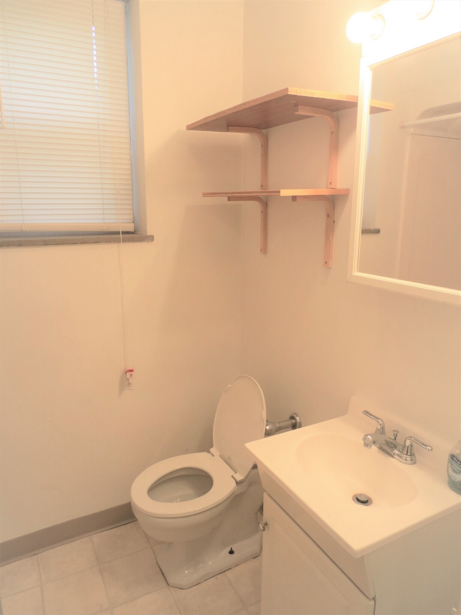 Building Photo - 5712 Phillips Ave