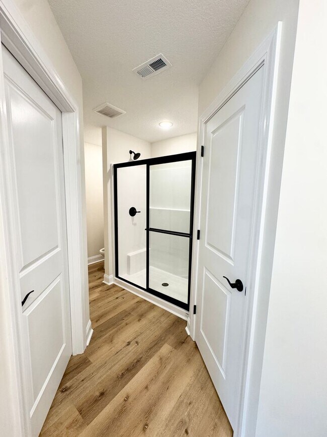 Building Photo - BEAUTIFUL, BRAND NEW HOME! Available now!