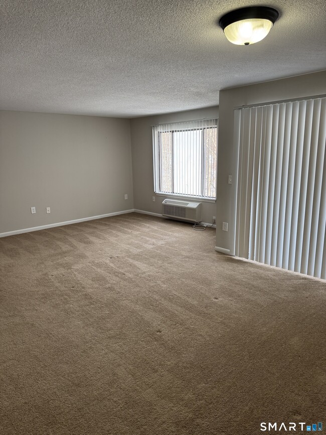 Building Photo - 175 Mill Pond Rd