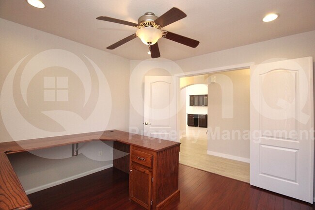 Building Photo - 22633 N Hance Blvd