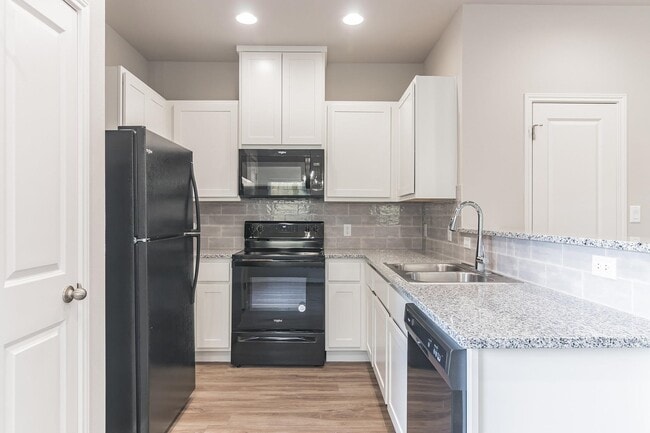 Building Photo - 206 Peruna Dr