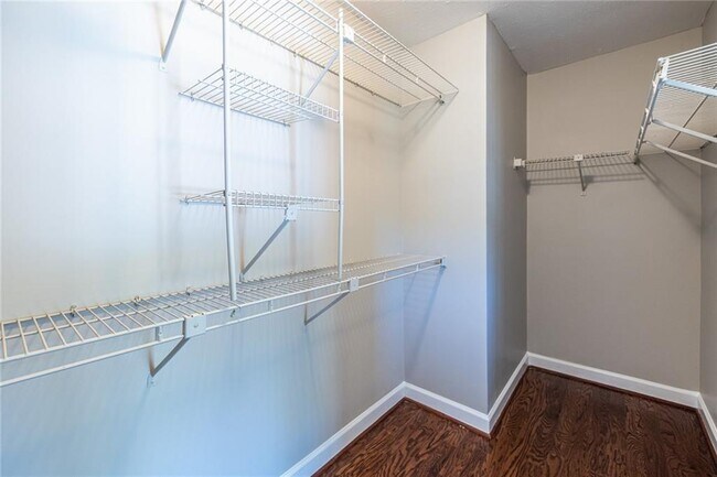 Building Photo - 1093 Wash Lee Dr SW