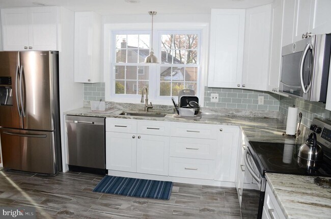 Building Photo - 6118 Tammy Dr