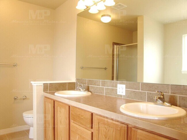 Building Photo - 277 S Ursula Ave