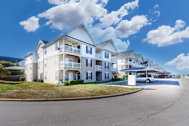 Building Photo - Tastefully updated 2-bedroom, 2-bath condo