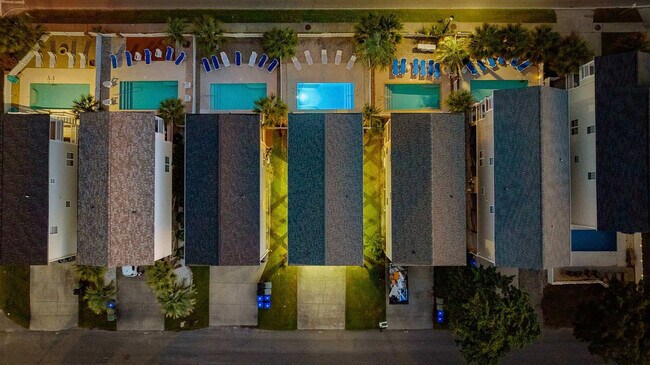 Building Photo - 113A S Yaupon Dr