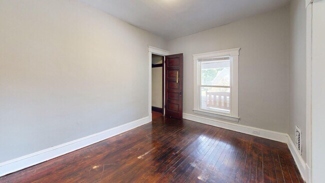 Building Photo - 3865 W 16th St