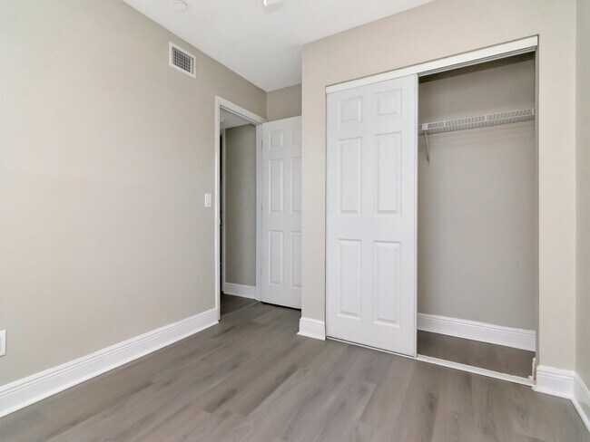Building Photo - 107 Karde Ln