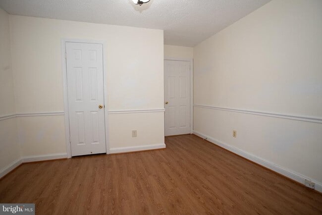 Building Photo - 1612 W Abingdon Dr