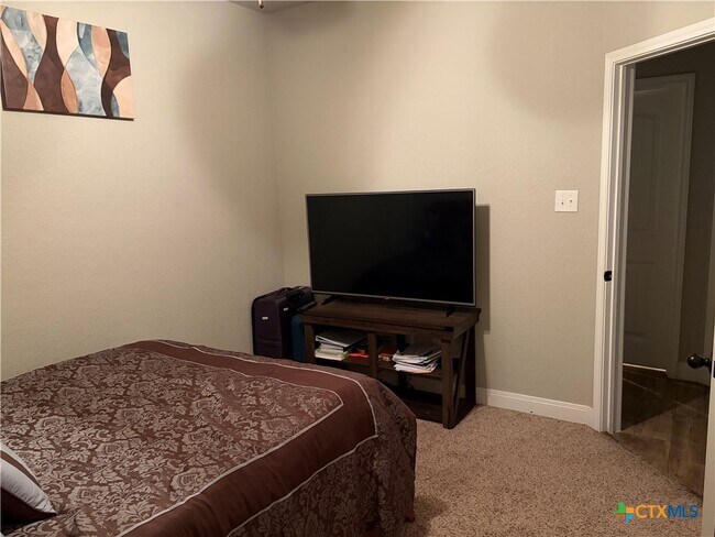 Building Photo - 8205 Salt Mill Hollow Dr