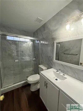 Building Photo - 135 Oak Pointe Trail