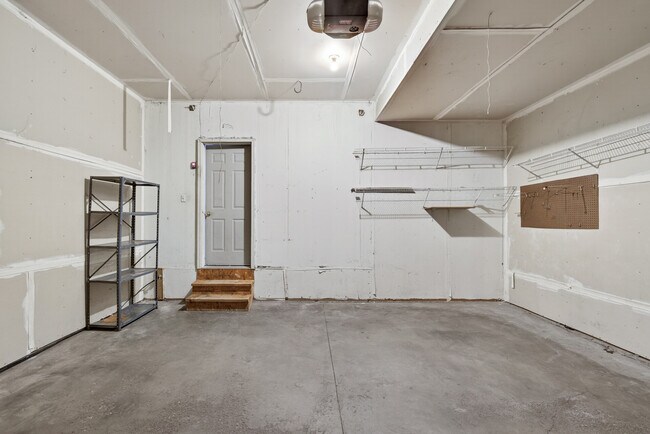 Building Photo - 5130 Holly Ln N