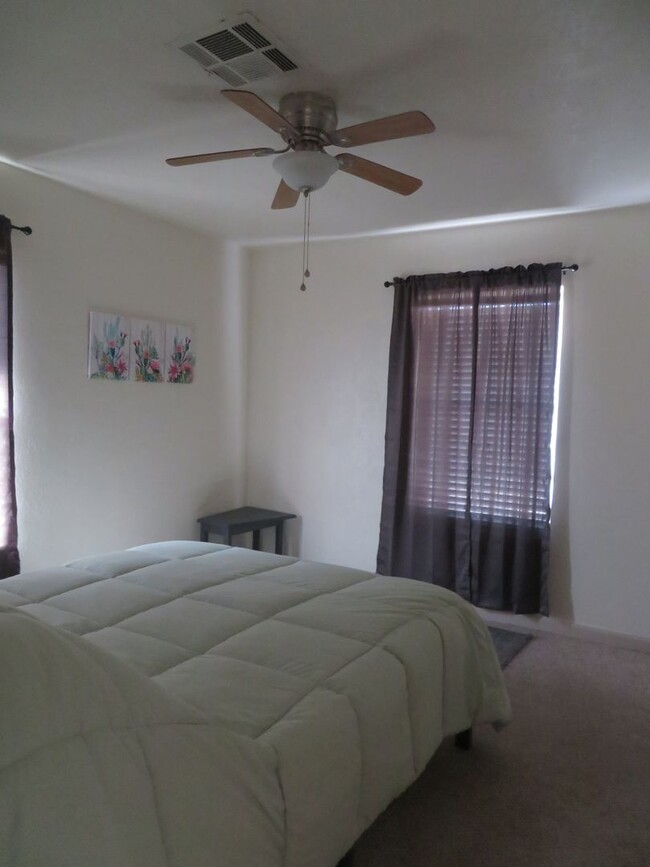 Building Photo - Furnished 2 Bedrooms, 1 Bath Home For Rent