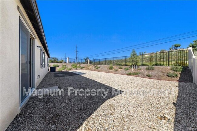 Building Photo - 21122 Saratoga Dr