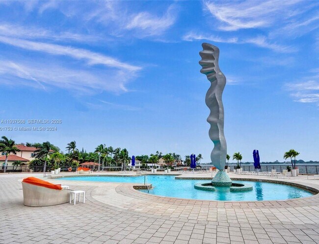 Building Photo - 1800 NE 114th St