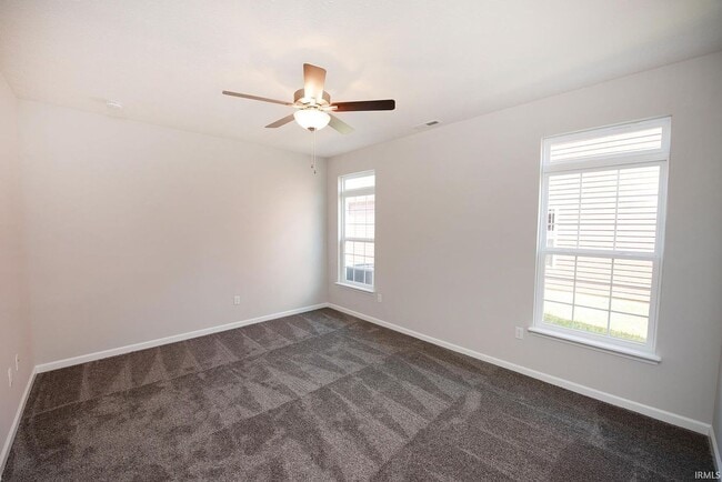 Building Photo - New 3 Bedroom Frankfort Home!