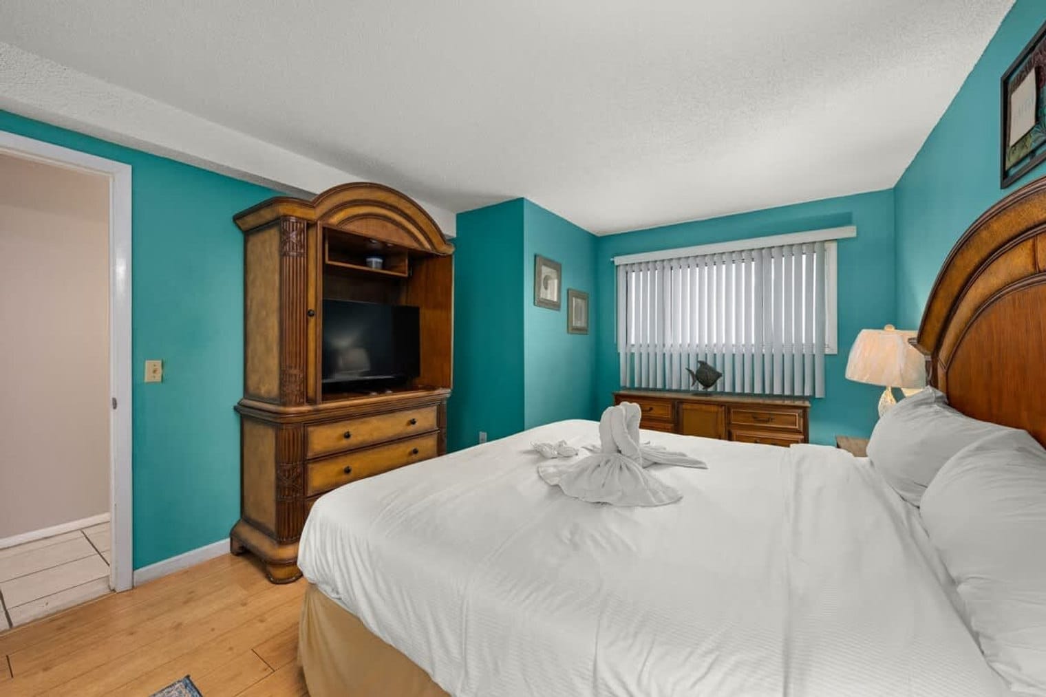 Building Photo - 8743 Thomas Dr